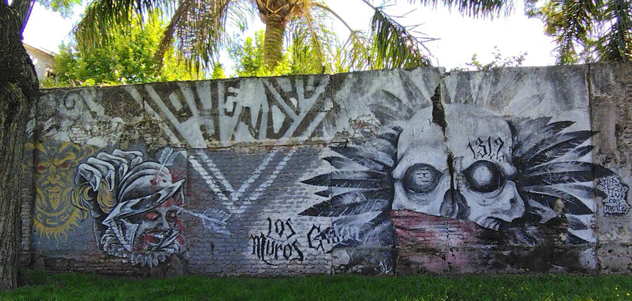 Muros que hablan 08 Laterales Colegio Pio