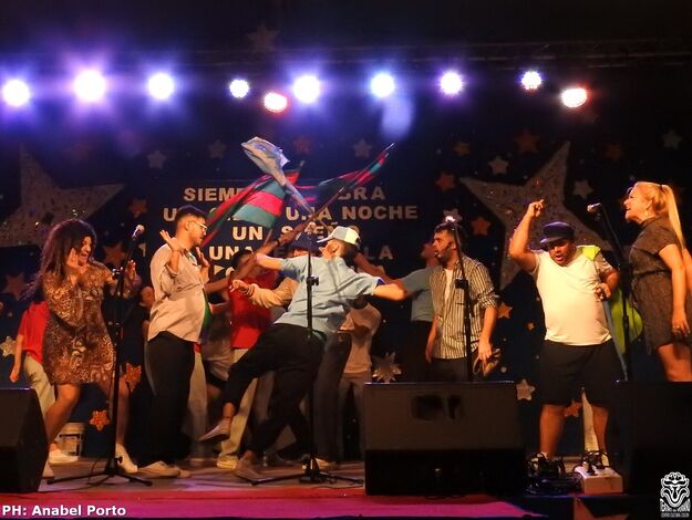 Los Muchachos 2023 02 foto by Anabel Porto Teatro de Verano de Colon