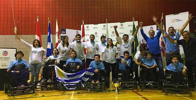 imagen de los muchachos de equipo uruguay campeon de america de futbol en silla de ruedas en canada