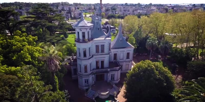 imagen aerea del castillo de idiarte borda 2020