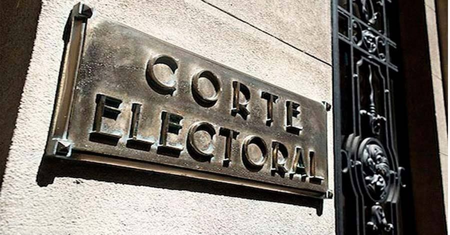 entrada a al Corte Electoral