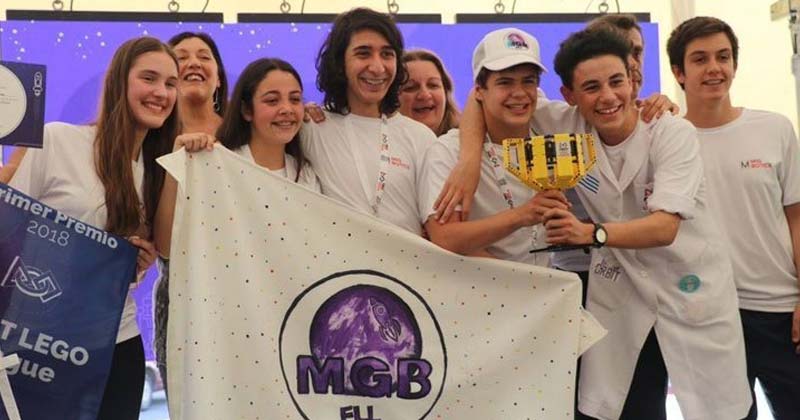 estudiantes de mides viajan a Houston