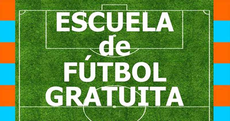 escuela de futbol en el centro salesiano