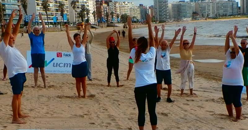 zumba y pilates en las playas de montevideo