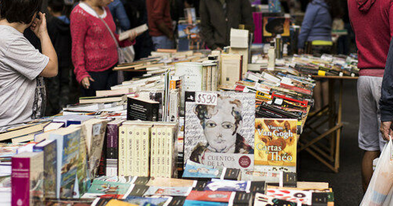 feria del libro en tristan narvaja