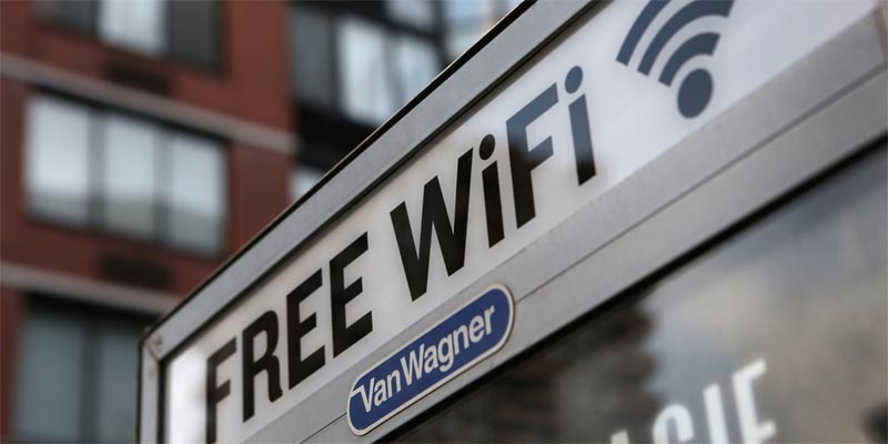 imagen de un cartel que dice free wifi