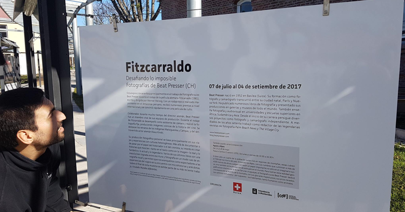 muestra de fotografia en el centro del barrio