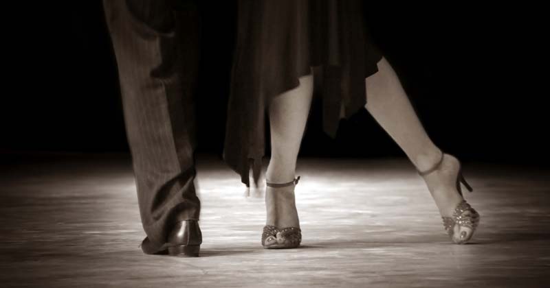 tango en el centro de barrio