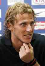 forlan_piensa